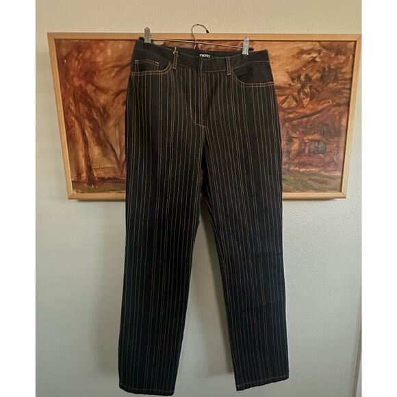 DKNY Jeans - Picture 3 of 6